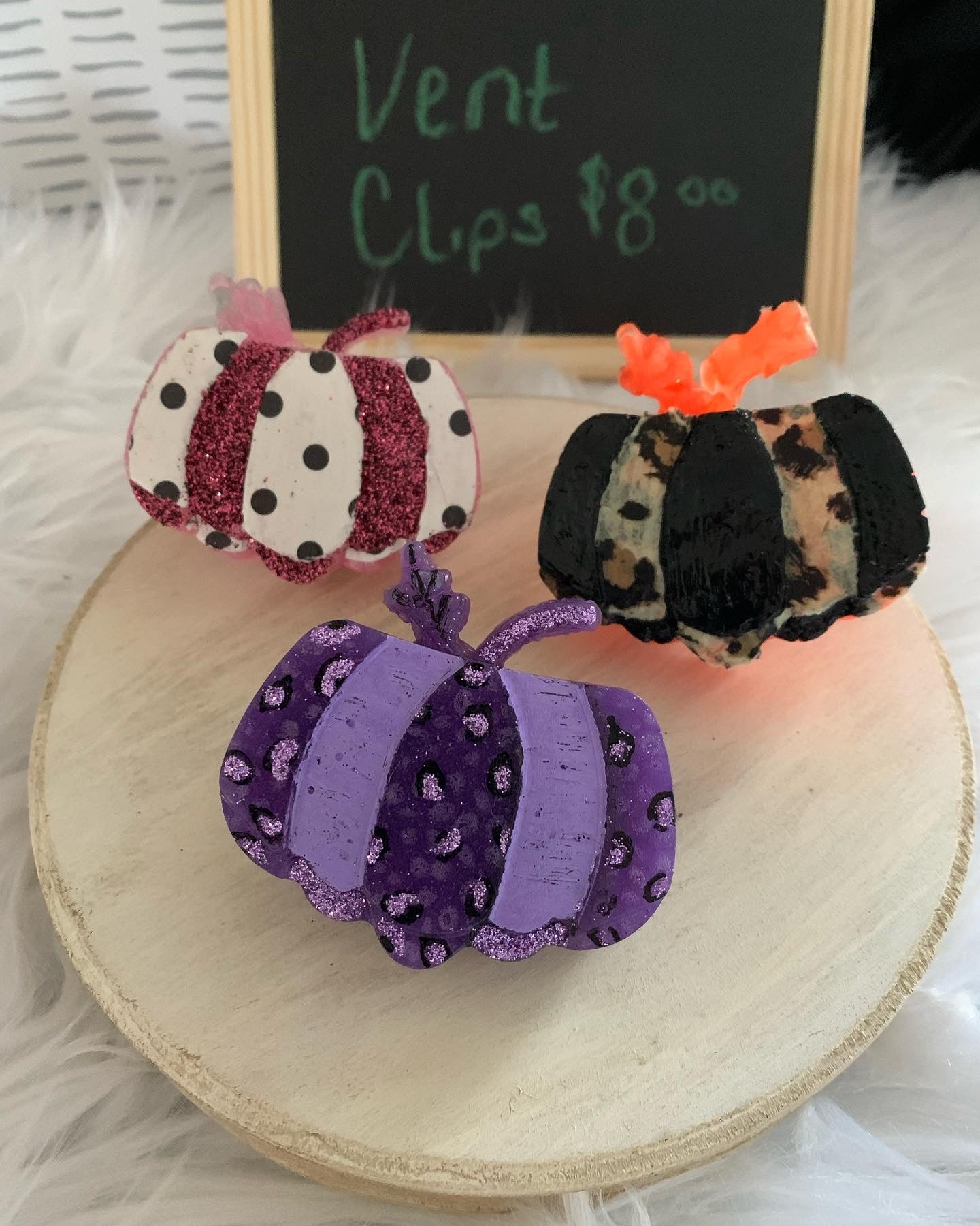 Pumpkin vent clips